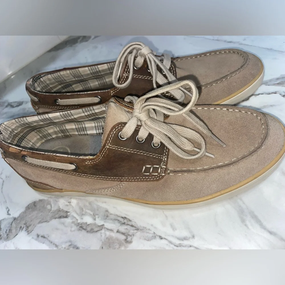 Clark’s leather boat shoes men’s 11 brown tan